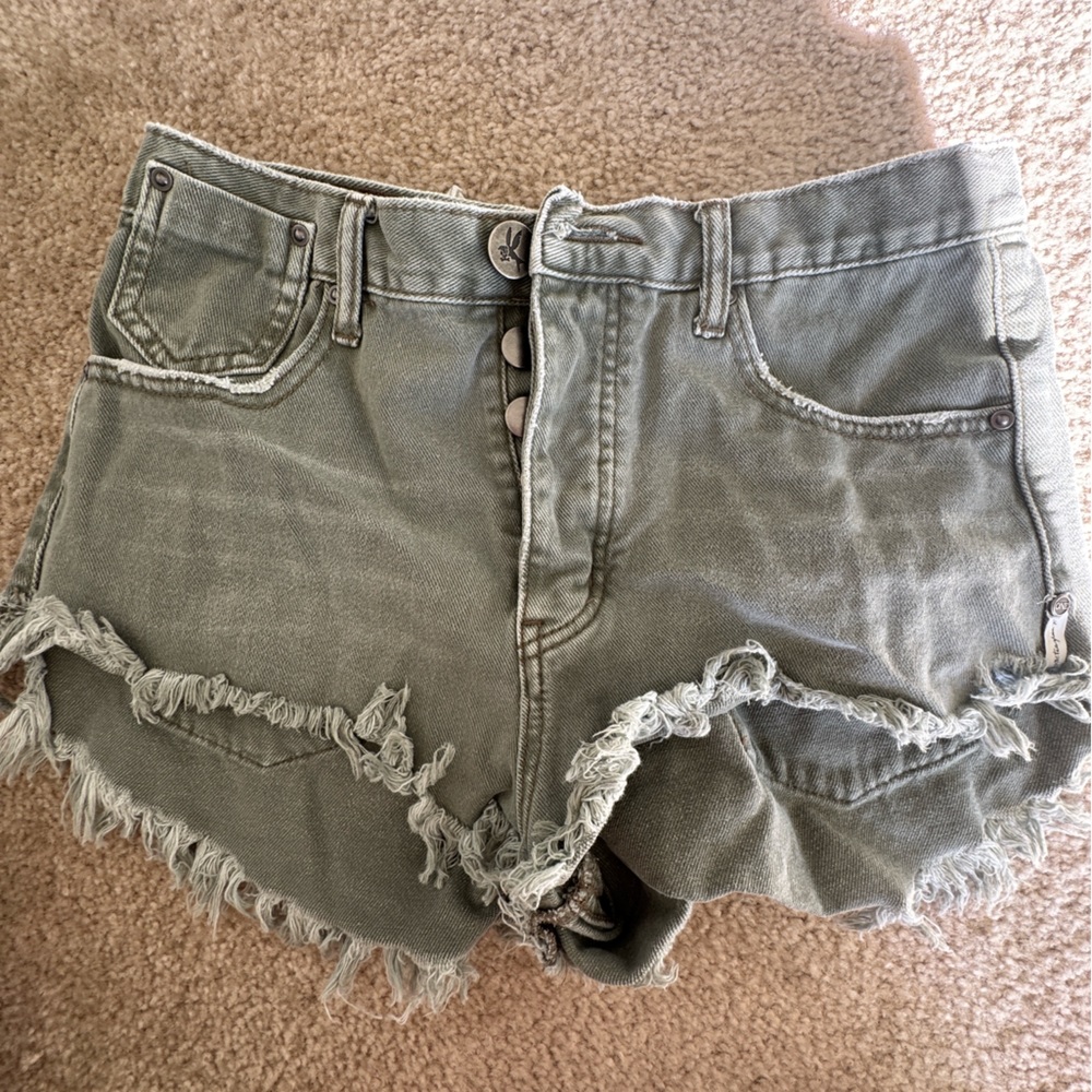 Army green distressed shorts high waisted